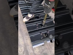 कोमात्सु सानी डूसन हिताची कोबेलको हुंडई कार्टर हुंडई खुदाई ट्रैक श्रृंखला विधानसभा